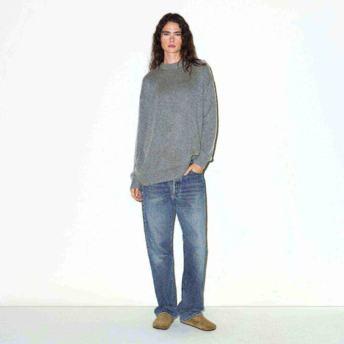 CASHMERE OVERSIZED SWEATER CASHMERE OVERSIZED SWEATER