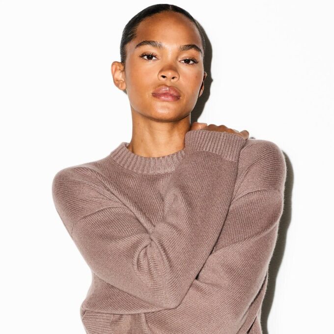 CASHMERE OVERSIZED SWEATER CASHMERE OVERSIZED SWEATER