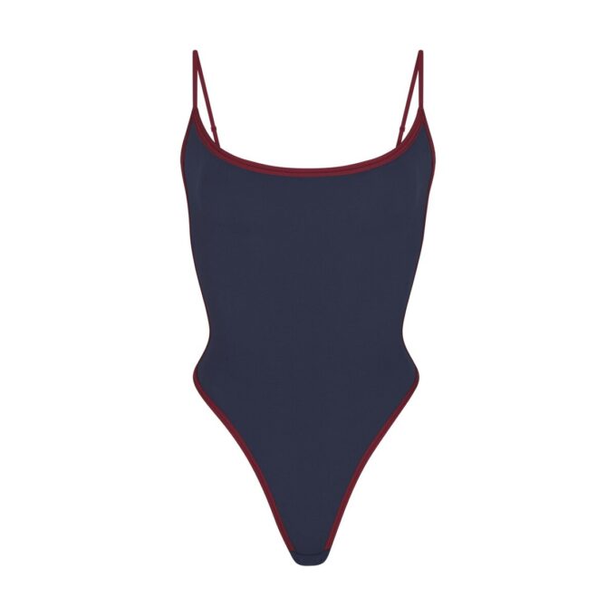 FITS EVERYBODY CONTRAST TRIM SCOOP NECK BODYSUIT