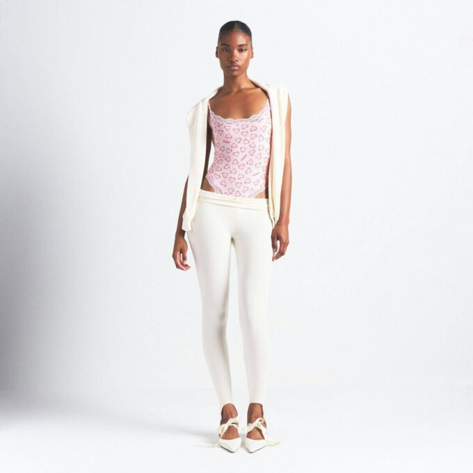 FITS EVERYBODY LACE CAMI BODYSUIT FITS EVERYBODY LACE CAMI BODYSUIT