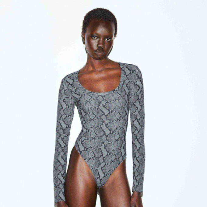 FITS EVERYBODY LONG SLEEVE SCOOP BODYSUIT FITS EVERYBODY LONG SLEEVE SCOOP BODYSUIT