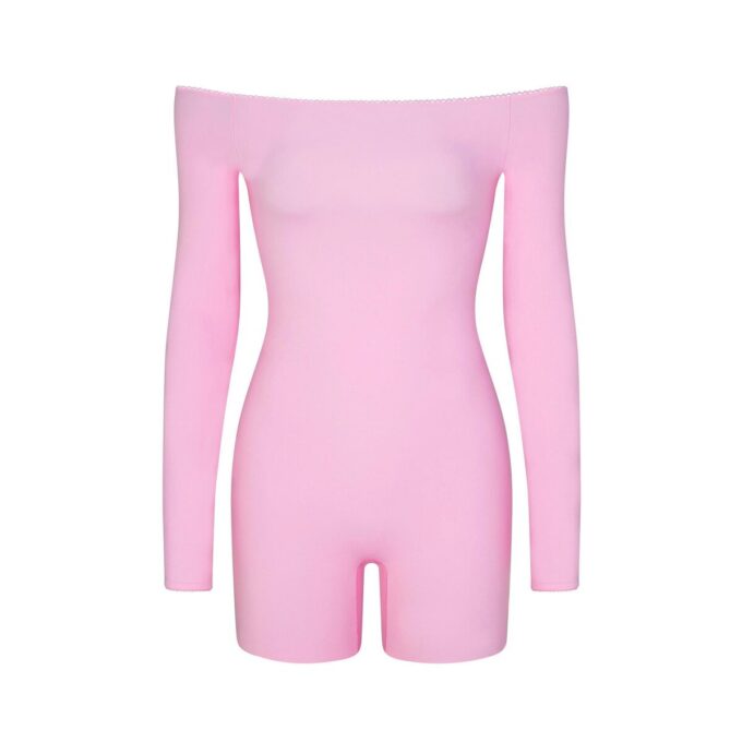 FITS EVERYBODY PICOT OFF THE SHOULDER ONESIE FITS EVERYBODY PICOT OFF THE SHOULDER ONESIE