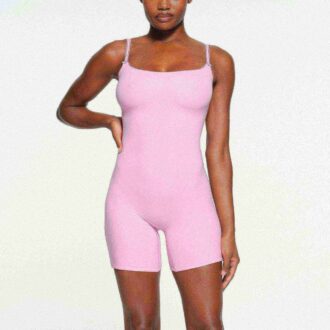 FITS EVERYBODY PICOT ONESIE