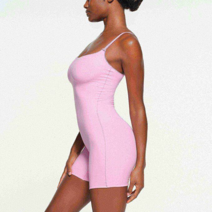 FITS EVERYBODY PICOT ONESIE FITS EVERYBODY PICOT ONESIE