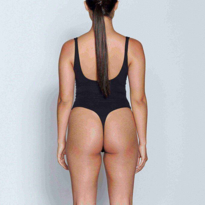 FITS EVERYBODY SQUARE NECK BODYSUIT FITS EVERYBODY SQUARE NECK BODYSUIT