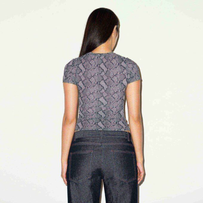 FITS EVERYBODY T-SHIRT FITS EVERYBODY T-SHIRT