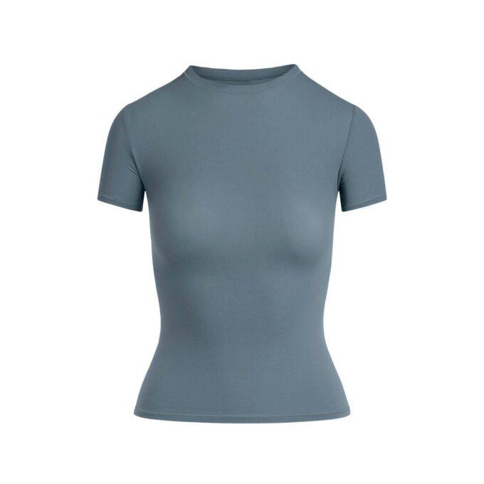 FITS EVERYBODY T-SHIRT FITS EVERYBODY T-SHIRT