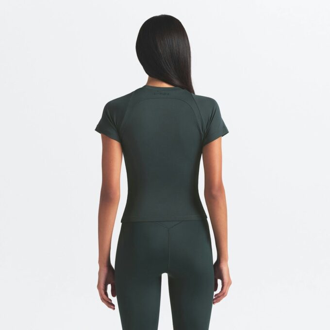 NikeSKIMS AIRY BABY TEE NikeSKIMS AIRY BABY TEE