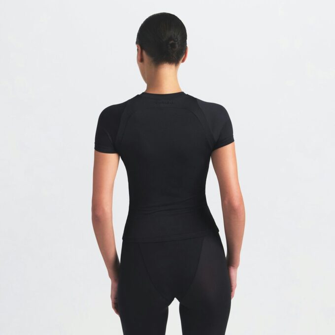 NikeSKIMS AIRY BABY TEE NikeSKIMS AIRY BABY TEE