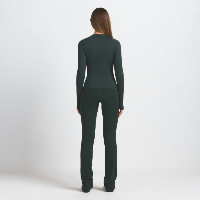 NikeSKIMS AIRY LONG SLEEVE CREW NECK TOP