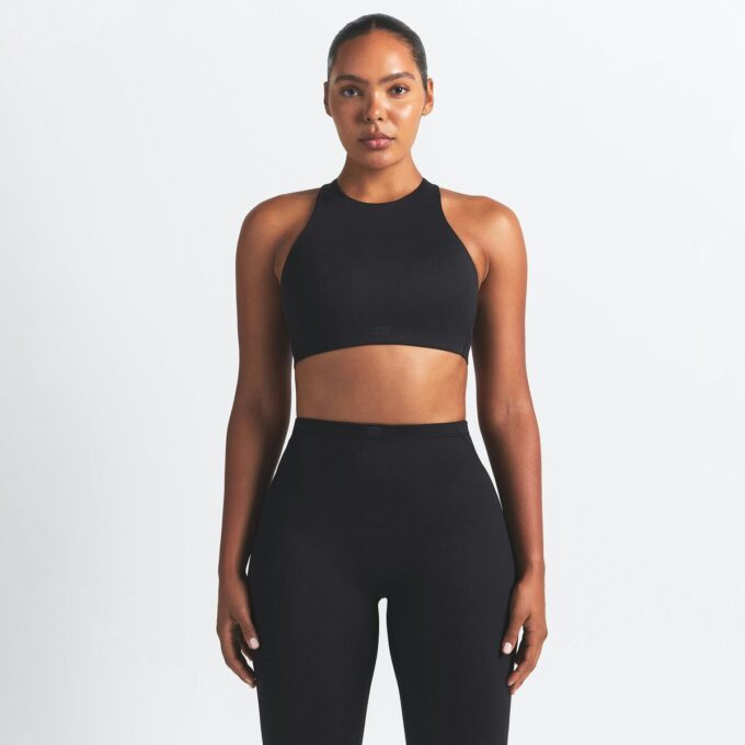 NikeSKIMS MATTE HIGH NECK BRA NikeSKIMS MATTE HIGH NECK BRA