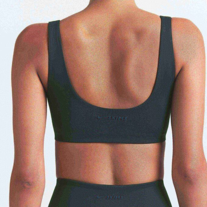 NikeSKIMS MATTE SCOOP NECK BRA