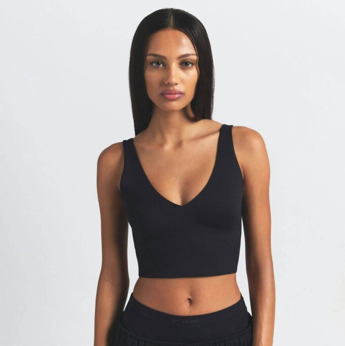 NikeSKIMS MATTE V-NECK BRA TOP NikeSKIMS MATTE V-NECK BRA TOP