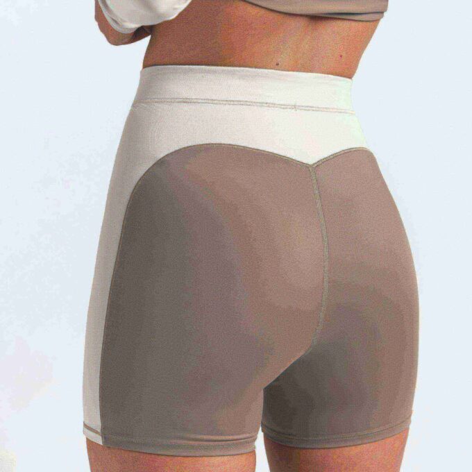 NikeSKIMS SHINE 5″ BIKER SHORT NikeSKIMS SHINE 5″ BIKER SHORT