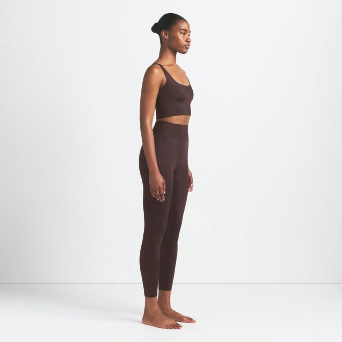 NikeSKIMS SHINE BONDED WAIST 26″ LEGGING NikeSKIMS SHINE BONDED WAIST 26″ LEGGING