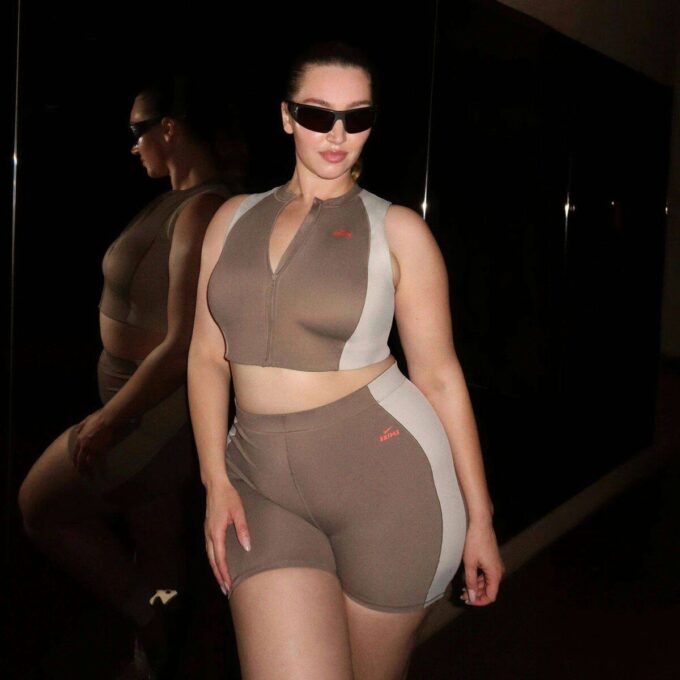 NikeSKIMS SHINE FRONT ZIP BRA NikeSKIMS SHINE FRONT ZIP BRA