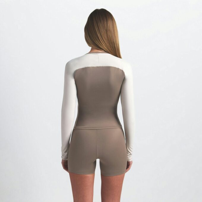 NikeSKIMS SHINE LONG SLEEVE CREW NECK