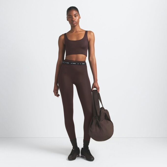 NikeSKIMS SHINE SCOOP NECK BRA TOP