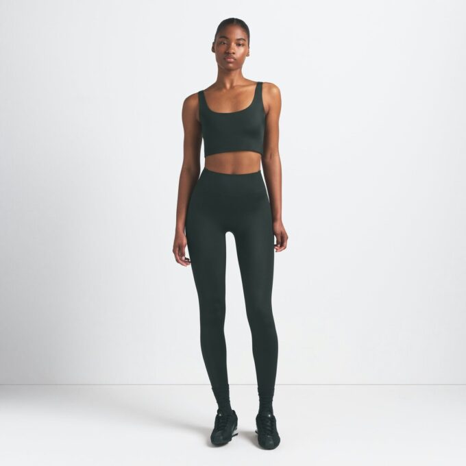 NikeSKIMS SHINE SCOOP NECK BRA TOP