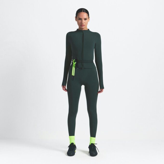 NikeSKIMS VINTAGE SEAMLESS FULL ZIP JACKET NikeSKIMS VINTAGE SEAMLESS FULL ZIP JACKET