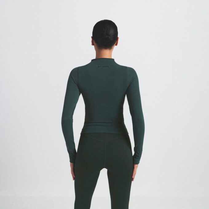 NikeSKIMS VINTAGE SEAMLESS FULL ZIP JACKET NikeSKIMS VINTAGE SEAMLESS FULL ZIP JACKET