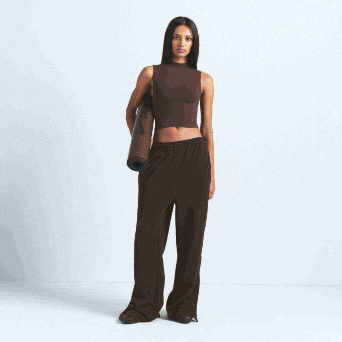 NikeSKIMS VINTAGE SEAMLESS MOCK NECK BRA TOP NikeSKIMS VINTAGE SEAMLESS MOCK NECK BRA TOP