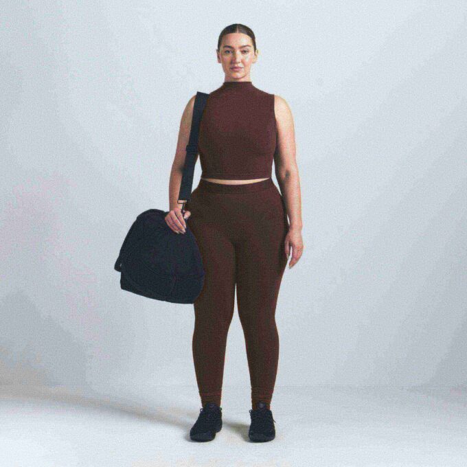 NikeSKIMS VINTAGE SEAMLESS MOCK NECK BRA TOP NikeSKIMS VINTAGE SEAMLESS MOCK NECK BRA TOP