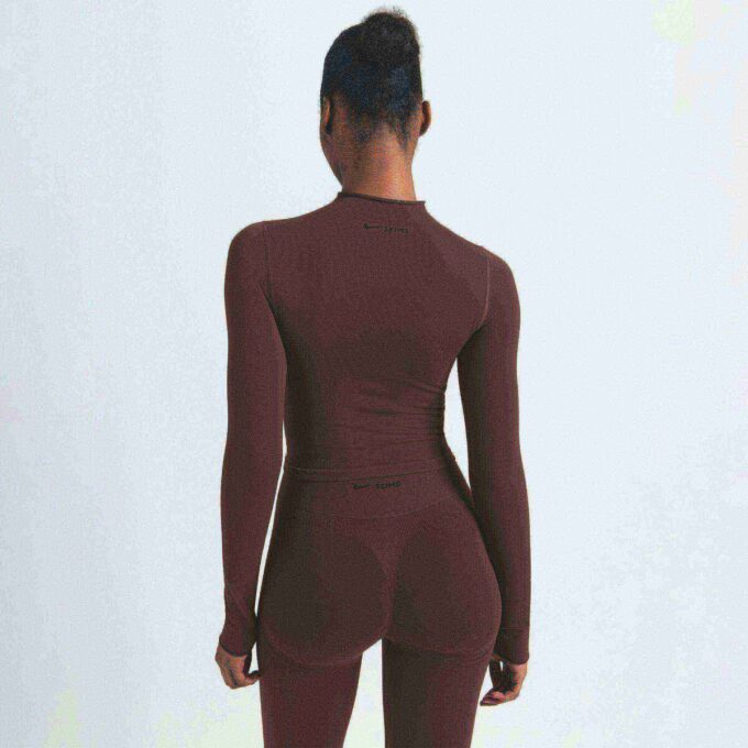 NikeSKIMS VINTAGE SEAMLESS MOCK NECK CROP TOP NikeSKIMS VINTAGE SEAMLESS MOCK NECK CROP TOP