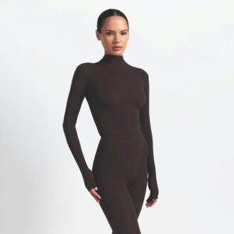 NikeSKIMS WEIGHTLESS LAYERS MOCK NECK LONG SLEEVE TOP NikeSKIMS WEIGHTLESS LAYERS MOCK NECK LONG SLEEVE TOP