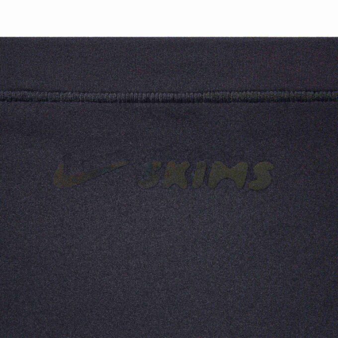 NikeSKIMS WEIGHTLESS LAYERS SLEEVELESS TOP