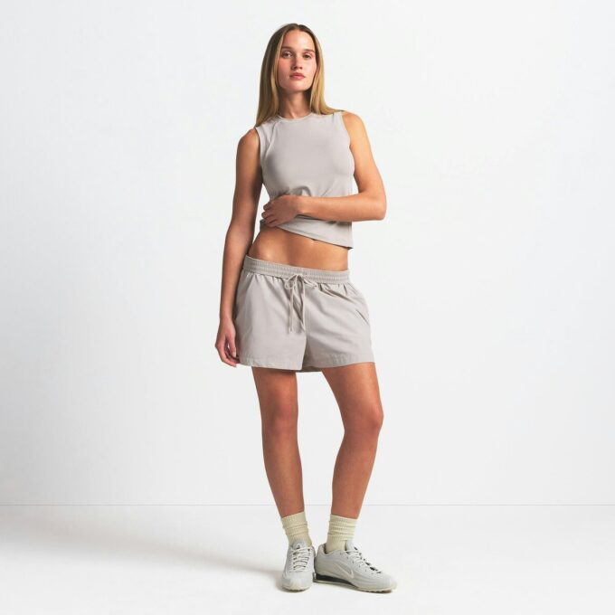 NikeSKIMS WOVEN NYLON 5″ TRACK SHORT
