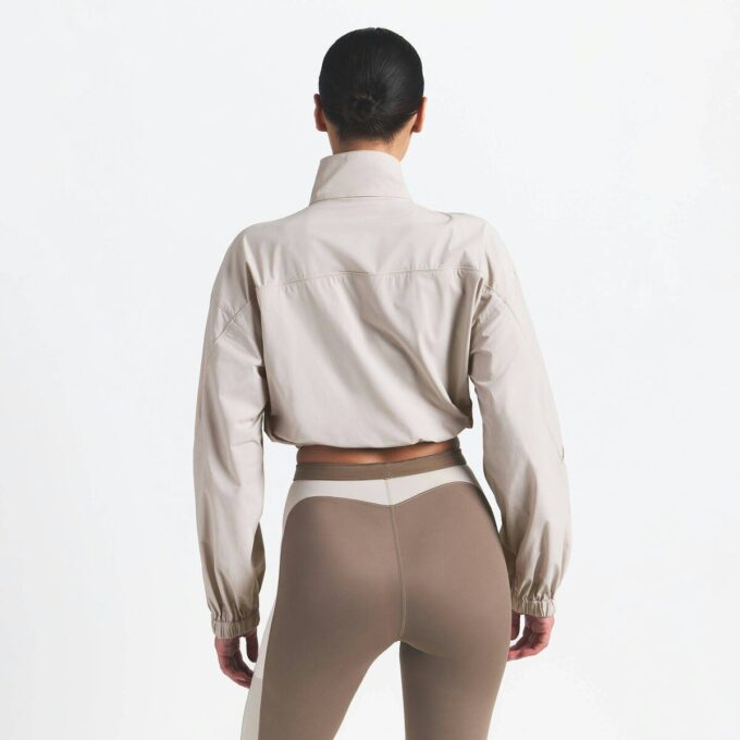 NikeSKIMS WOVEN NYLON CROP JACKET NikeSKIMS WOVEN NYLON CROP JACKET