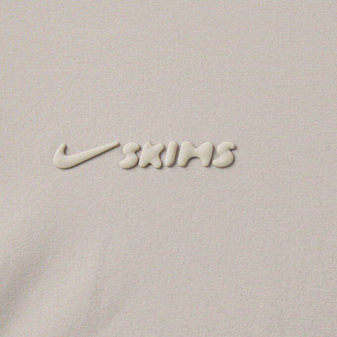 NikeSKIMS WOVEN NYLON 5″ TRACK SHORT