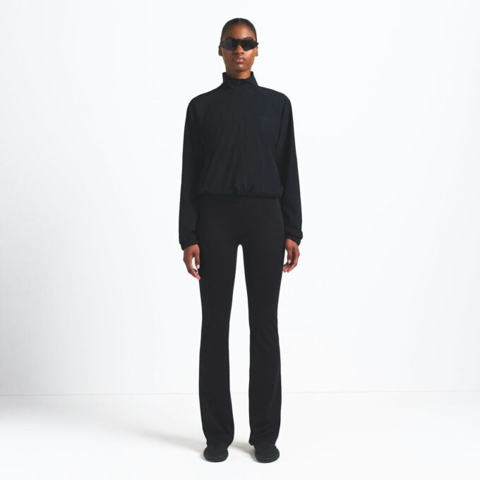 NikeSKIMS WOVEN NYLON HALF ZIP JACKET NikeSKIMS WOVEN NYLON HALF ZIP JACKET