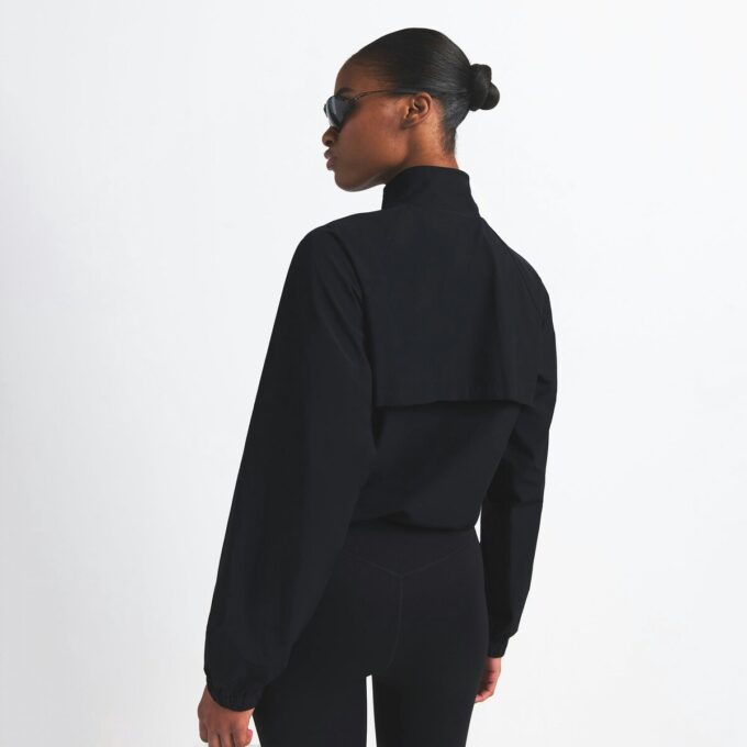 NikeSKIMS WOVEN NYLON HALF ZIP JACKET NikeSKIMS WOVEN NYLON HALF ZIP JACKET