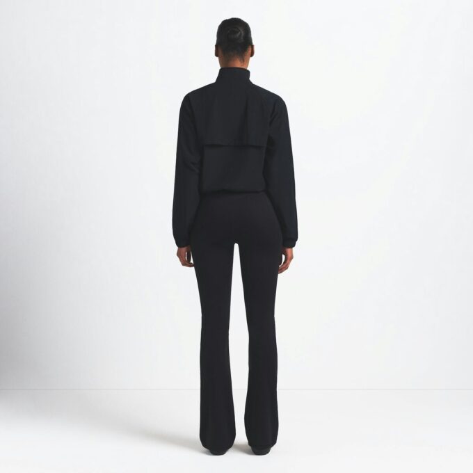 NikeSKIMS WOVEN NYLON HALF ZIP JACKET NikeSKIMS WOVEN NYLON HALF ZIP JACKET