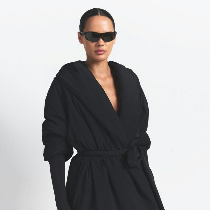 NikeSKIMS WOVEN NYLON WRAP COAT NikeSKIMS WOVEN NYLON WRAP COAT