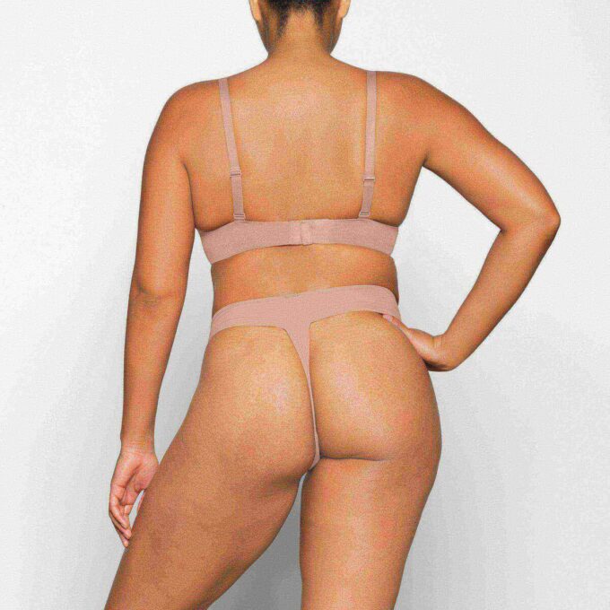 NO SHOW UNLINED DEMI BRA