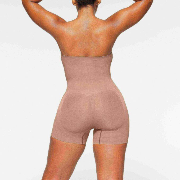 SEAMLESS SCULPT STRAPLESS SHORTIE BODYSUIT