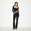 SKIMS BODY HIGH-WAISTED FLARE PANT SKIMS BODY HIGH-WAISTED FLARE PANT