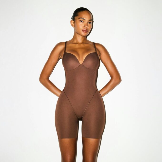 SKIMS ULTIMATE BODY BUTT AND HIP ENHANCING MID THIGH BODYSUIT