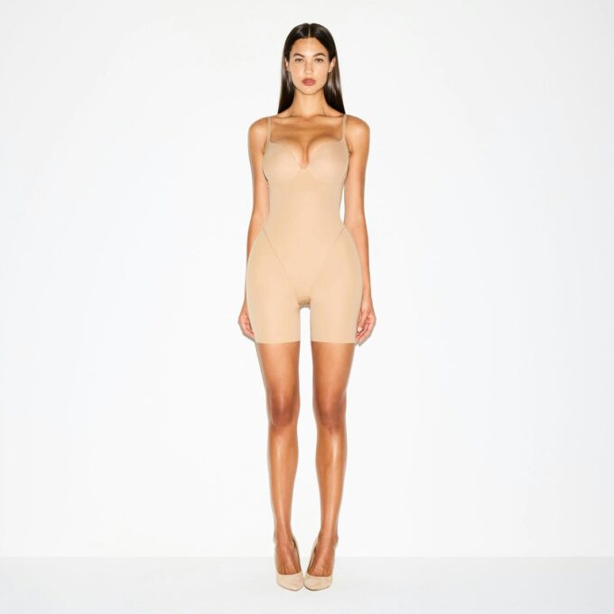 SKIMS ULTIMATE BODY BUTT AND HIP ENHANCING MID THIGH BODYSUIT