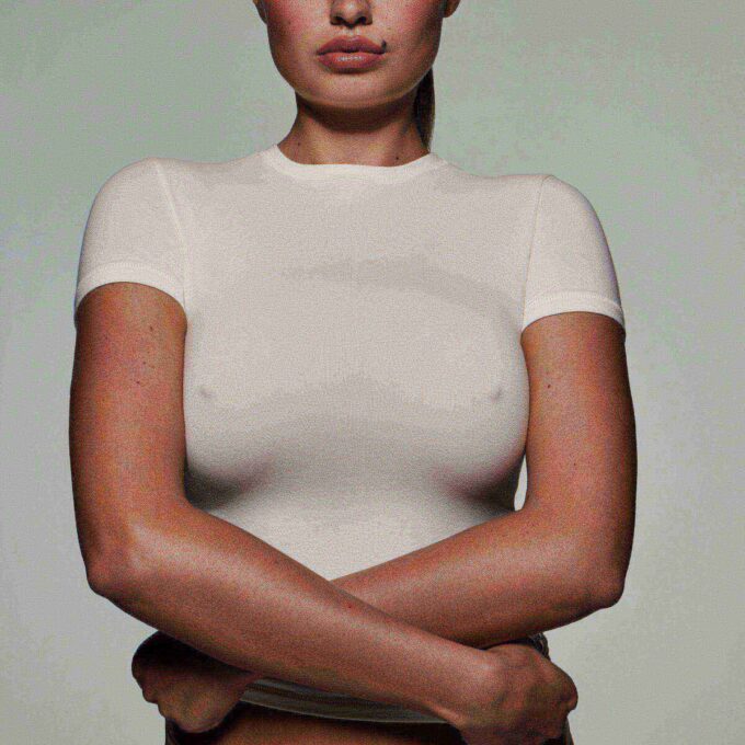 SKIMS ULTIMATE NIPPLE PUSH-UP BRA SKIMS ULTIMATE NIPPLE PUSH-UP BRA