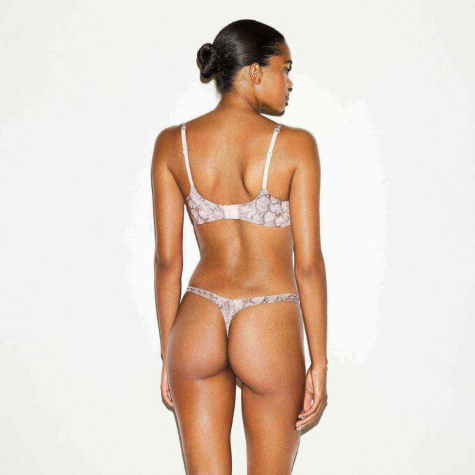 SKIMS ULTIMATE TEARDROP PUSH-UP BRA SKIMS ULTIMATE TEARDROP PUSH-UP BRA