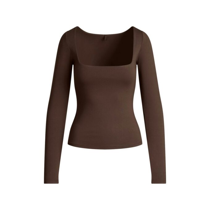 SMOOTH LAYERS SQUARE NECK TOP SMOOTH LAYERS SQUARE NECK TOP