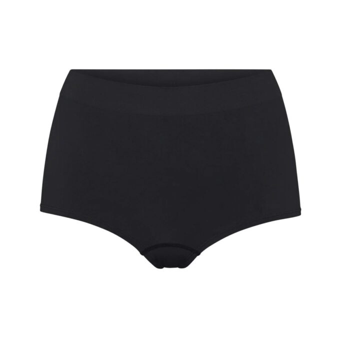 SOFT SMOOTHING SEAMLESS BOY SHORT SOFT SMOOTHING SEAMLESS BOY SHORT