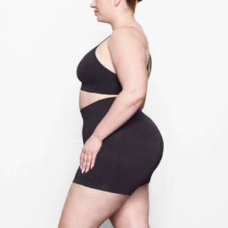 SOFT SMOOTHING SEAMLESS SHORT