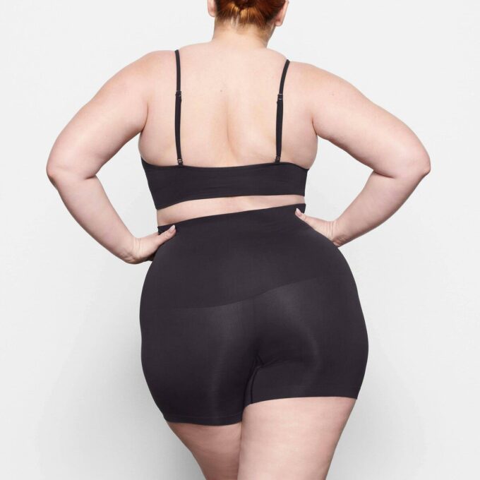 SOFT SMOOTHING SEAMLESS SHORT SOFT SMOOTHING SEAMLESS SHORT