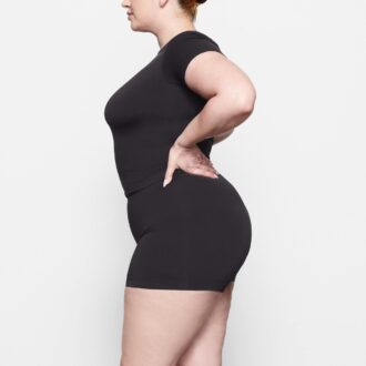 SOFT SMOOTHING SEAMLESS T-SHIRT