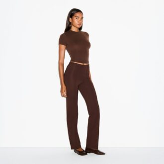 THE ESSENTIAL COLLECTION HIGH-WAISTED PINTUCK STRAIGHT LEG PANT